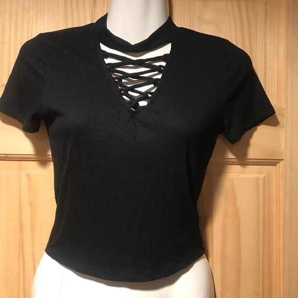 heart hips Tops - 🌞Crop lace up front tee